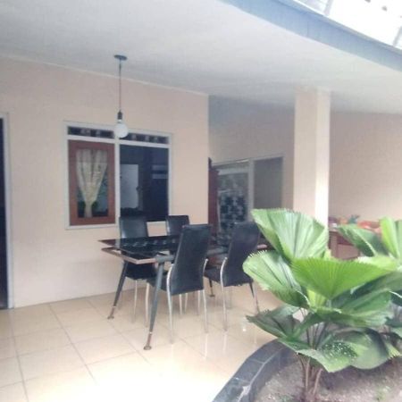 Sadana Villahouse Ngadinegaran Yogyakarta Bagian luar foto